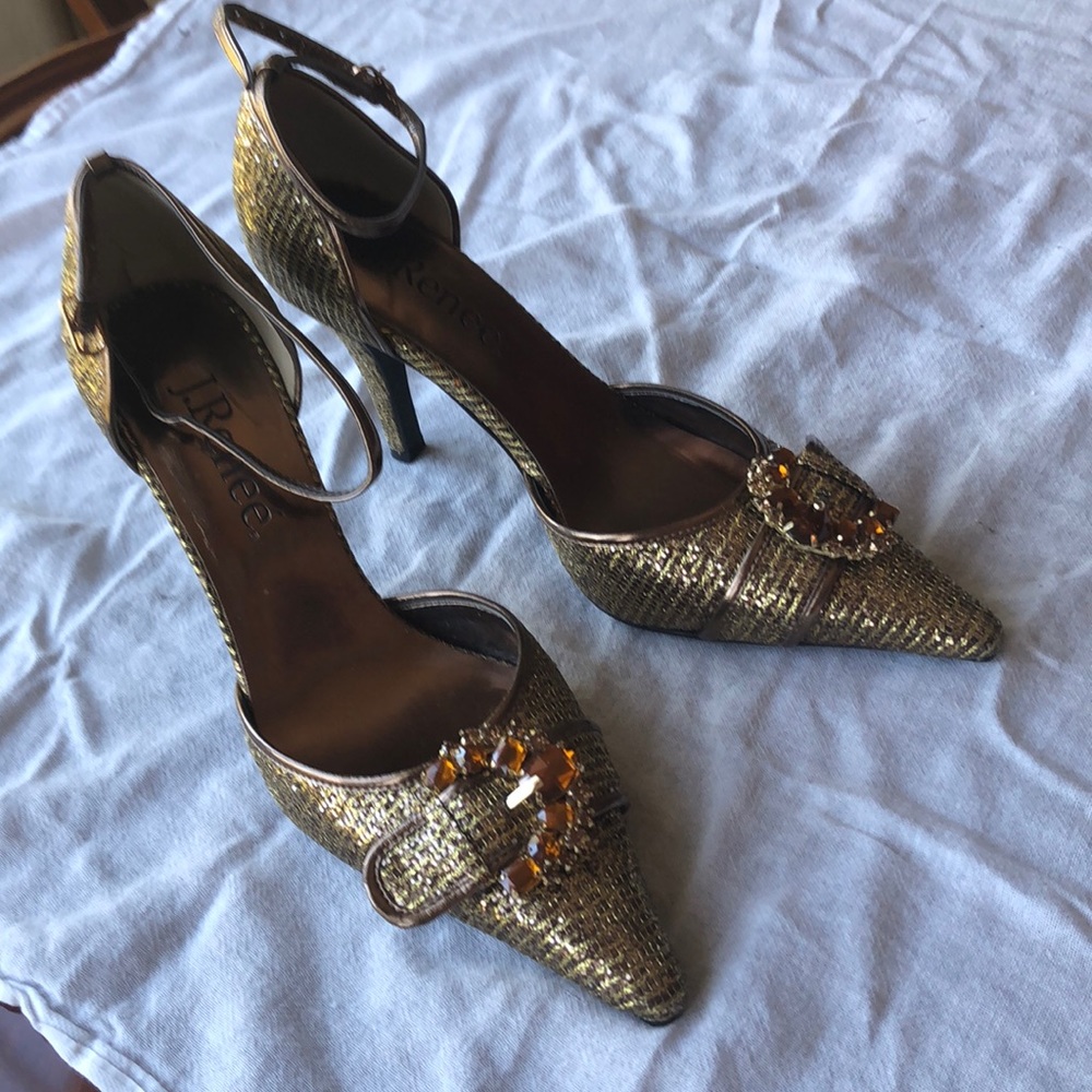Shoes - Picture 2 of 5